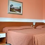 Genova Hotel 3*
