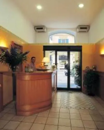 Hotel Genova 3*