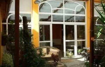 Genova Szálloda