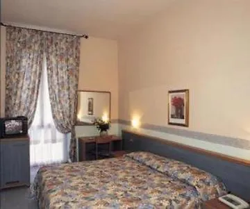 Отель Genova 3*